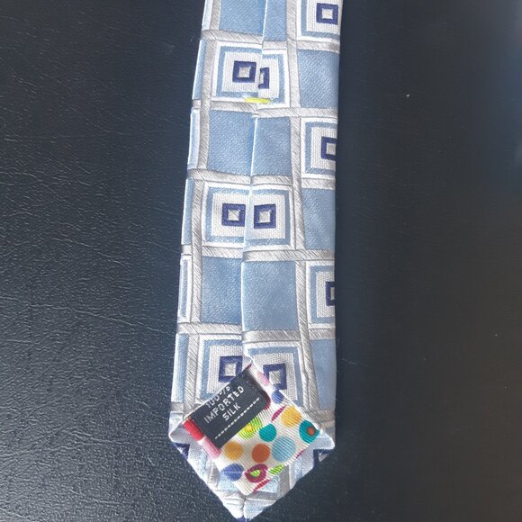 City of London Light Blue w/ Square Pattern 100% Silk Necktie - Picture 7 of 10